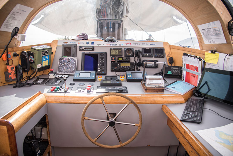 Cabina de mando de goleta Tara