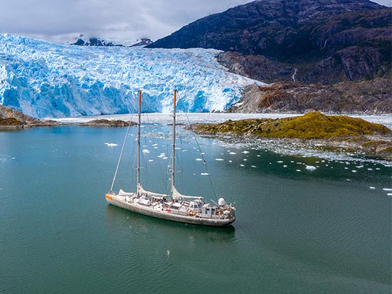 Goleta Tara en costas chilenas