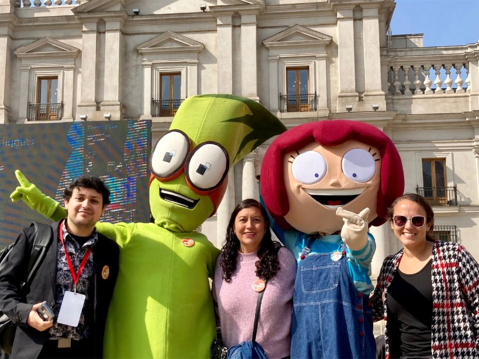 Preestreno de cuarta temporada de la serie Renata