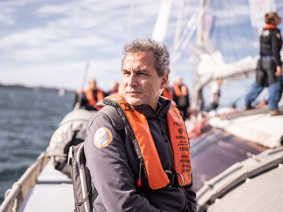 Alejandro Maass a bordo de la goleta científica Tara