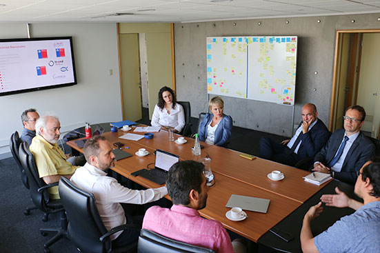 Visita Carme Artigas al CMM y NLHPC