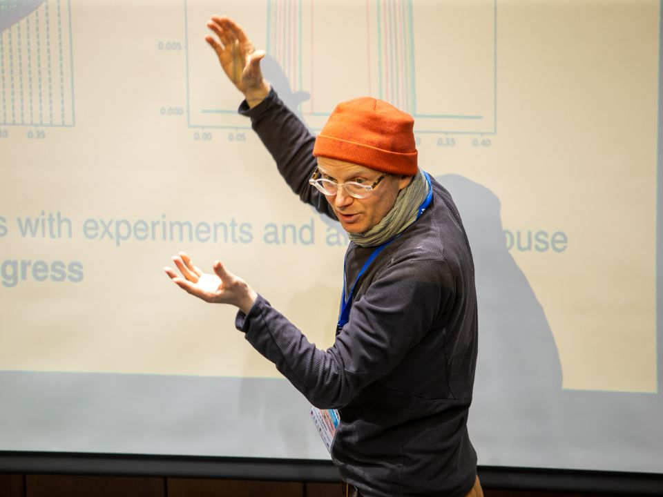 Conferencista plenario Paul Vigneaux.